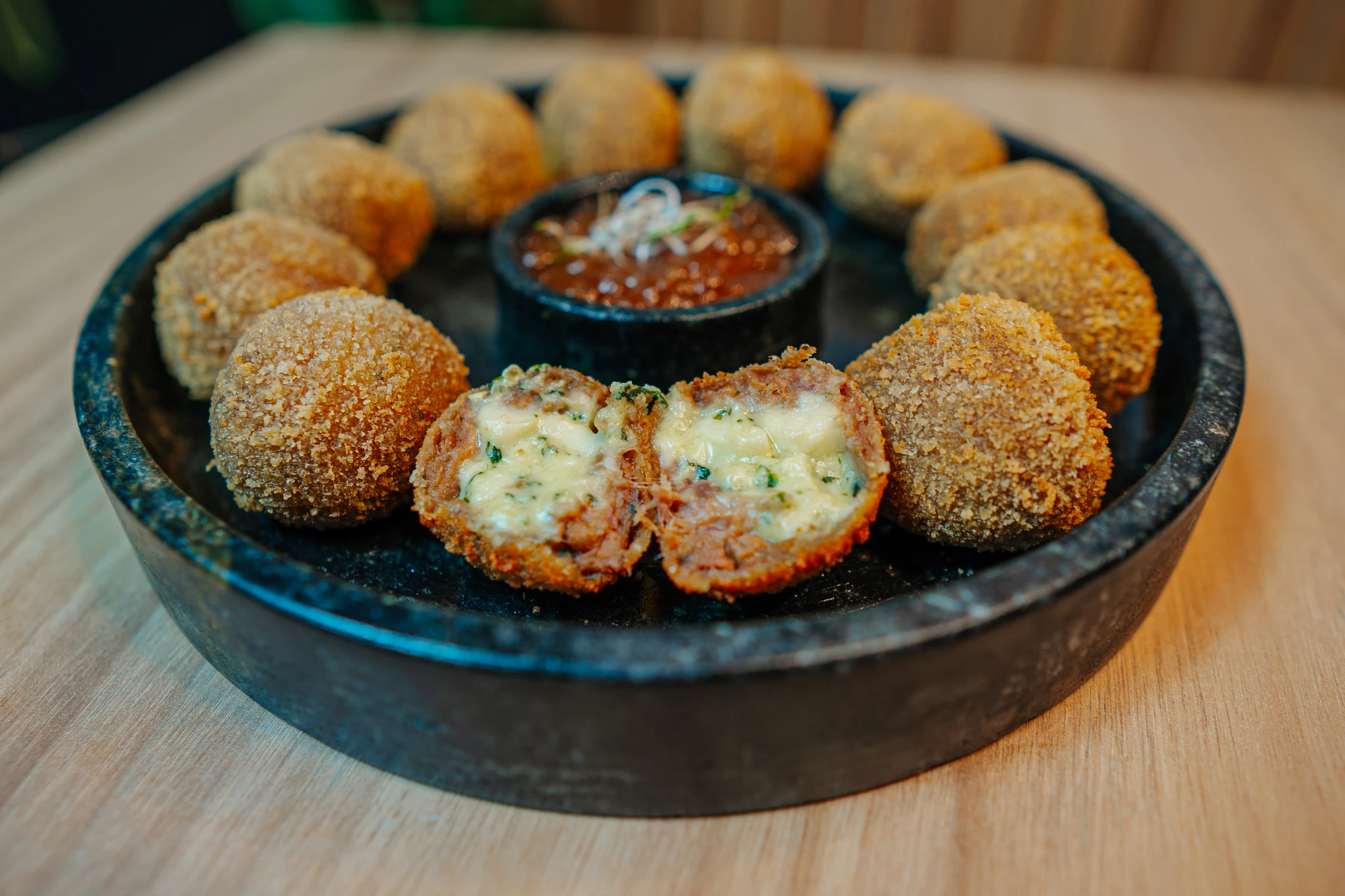 Bolinho de Rabada c/ Queijo Coalho e Agrião 350g
